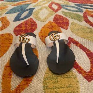 Gucci White and Black Sandals with Gold Logo